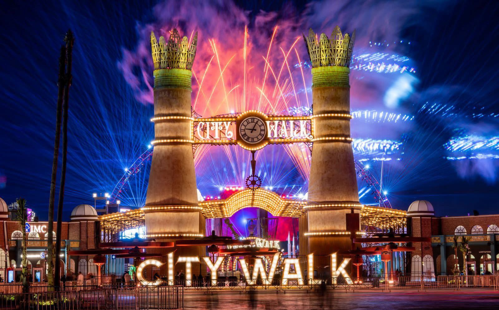 CityWalk entrance gate